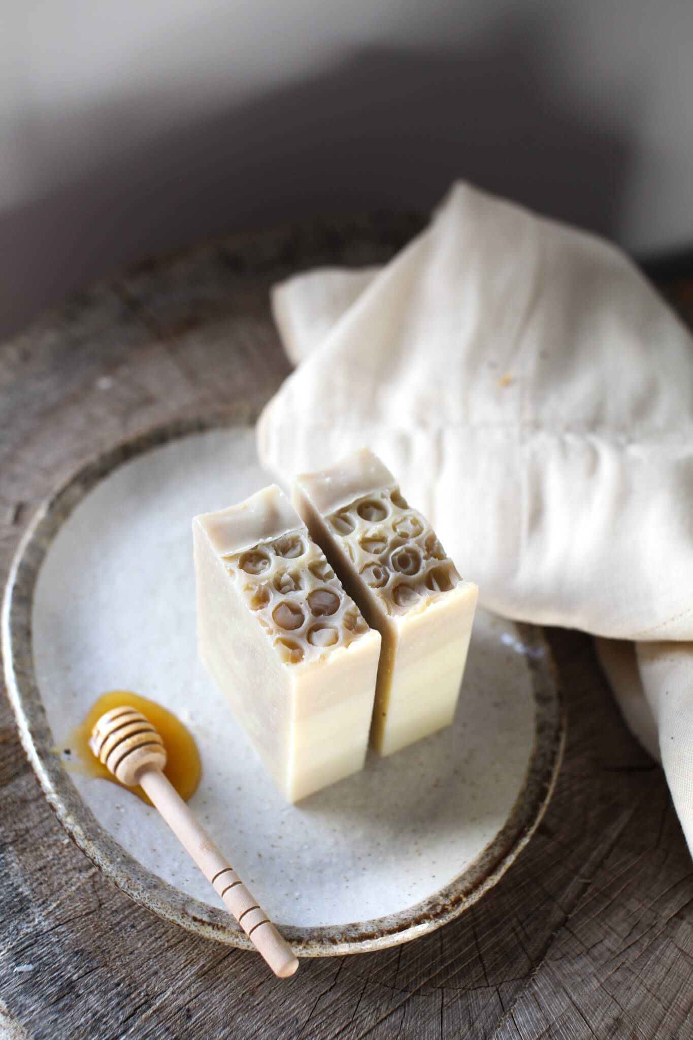 Cedarwood, Manuka Natural Soap - Bee Native